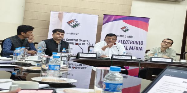 ممتا بنرجی کے بھوانی پور اسمبلی حلقہ سے حذف کیے گئے 44,770 ووٹروں کے ناموں کی جانچ کریں گے بی ایل او