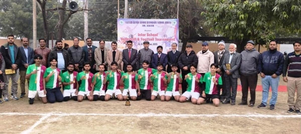 فاتح ٹیم کے ساتھ مہمانان