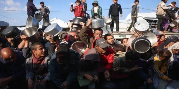 اسرائیل کی رکاوٹوں سے غزہ میں امدادی کارروائیاں خطرے میں ہیں