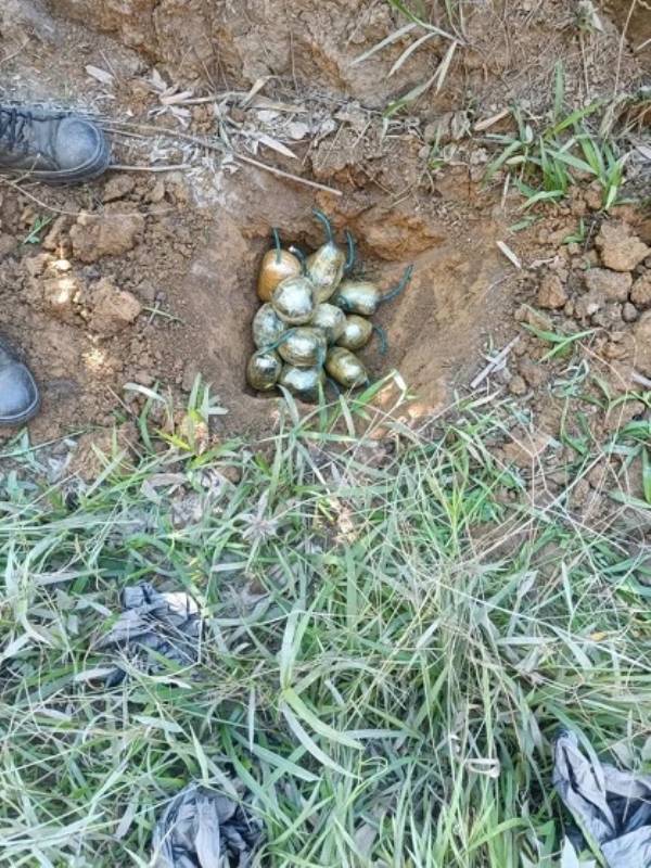 منی پور میں برآمد 16 لاوارث آئی ای ڈی کی تصویر