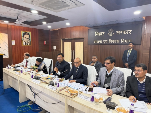 ایس سی-ایس ٹی فلاحی اسکیموں کا ریاستی سطح پر جائزہ، وزیر لکھیندر کمار روشن نے زیر التواء کام کو تیز کرنے کی ہدایت دی