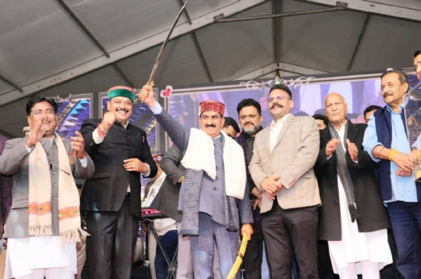 چٹا اسمگلروں کی جائیداد چھ ماہ میں مکمل تباہ کر دی جائے گی: وزیر اعلیٰ