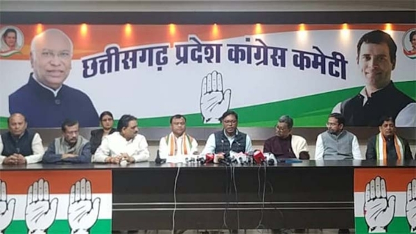 بی جے پی نہ تو مضبوط اپوزیشن چاہتی ہے اور نہ ہی صحت مند جمہوریت: کانگریس ایم پی سینتھل بی جے پی نہ تو مضبوط اپوزیشن چاہتی ہے اور نہ ہی صحت مند جمہوریت: کانگریس ایم پی سینتھل