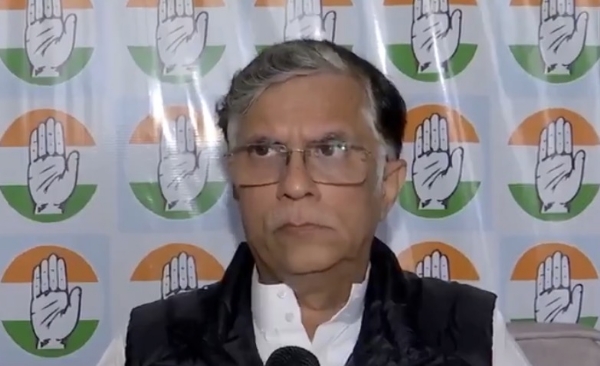 کانگریس نے ریلوے کرایوں میں اضافے کی مذمت کی