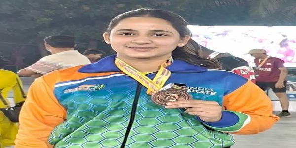 اے ایم یو کی طالبہ نے قومی رولر ہاکی چیمپئن شپ میں کانسہ کا تمغہ حاصل کیا