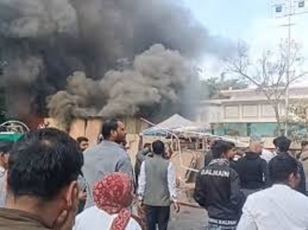 بھوپال کے سیاجی ہوٹل کے اسٹور روم میں لگی زبردست آگ، فائر بریگیڈ نے ڈیڑھ گھنٹے میں قابو پایا