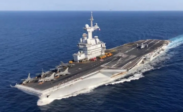 فرانس کا نئے طیارہ بردار بحری جہاز کی تعمیر کا اعلان،’ چارل ڈیگول‘ کی جگہ لے گا
