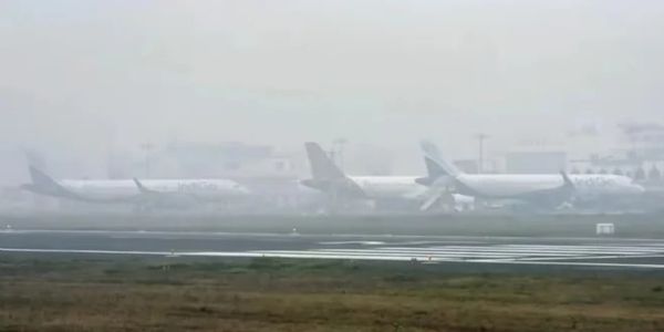 سرینگر ایئرپورٹ پر دو پروازیں منسوخ