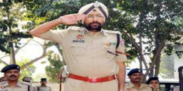 پنجاب کے پٹیالہ میں سابق آئی جی امر سنگھ چاہل نے خود کو گولی مار لی۔ حالت نازک