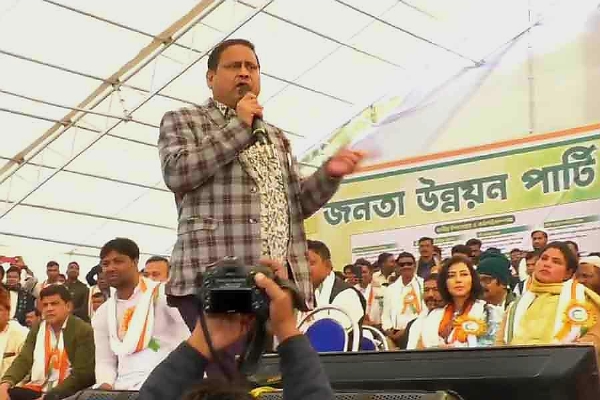 ہمایوں کبیر نے نئی پارٹی کا اعلان کر دیا، جنتا اُنین پارٹی کے نام سے الیکشن لڑنے کا اعلان