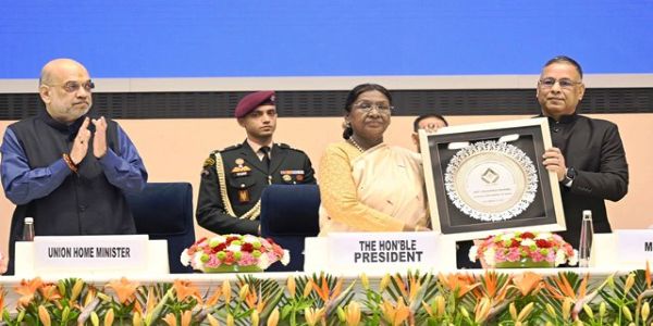 ایک ترقی یافتہ ہندوستان کی تعمیر عوام پر مرکوز قومی سلامتی سے ہی ممکن ہے: صدر جمہوریہ