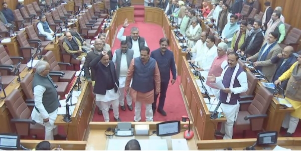 اپوزیشن ارکان نے قانون ساز کونسل میں کیاہنگامہ ، کیشو موریہ نے کہا- سچ سننے کا حوصلہ دکھائیں