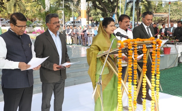 بھوپال: وزارت میں گڈ گورننس ڈے منایا گیا، ریاستی وزیر گوڑ نے حلف دلایا