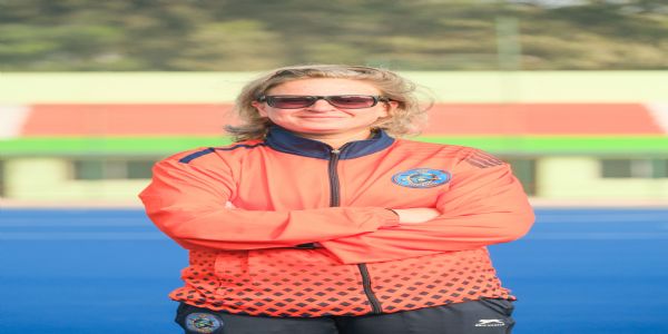 ایس جی پائپرس کی کوچ سوفی گیرٹس نے نوجوان ہندوستانی کھلاڑیوں کی تعریف کی۔