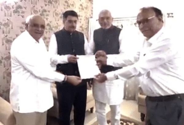 Gujarat-Jetha-Bharwad-Mla-Resign