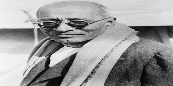 نائب صدر جمہوریہ اور دیگر قائدین نے سی راجگوپالاچاری کو ان کی برسی پر خراج عقیدت پیش کیا۔