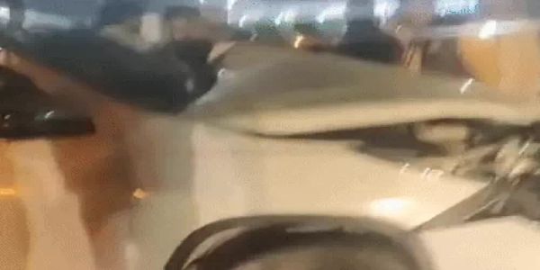 دہلی-ممبئی ایکسپریس وے پر نامعلوم گاڑی سے ٹکرا کر کار کھائی میں گری، دو نوجوانوں کی دردناک موت۔