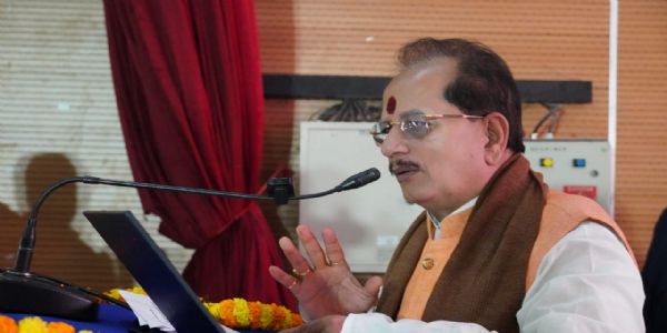 زمین مافیا اور دلالوں کو برداشت نہیں کیا جائے گا: وجے سنہا