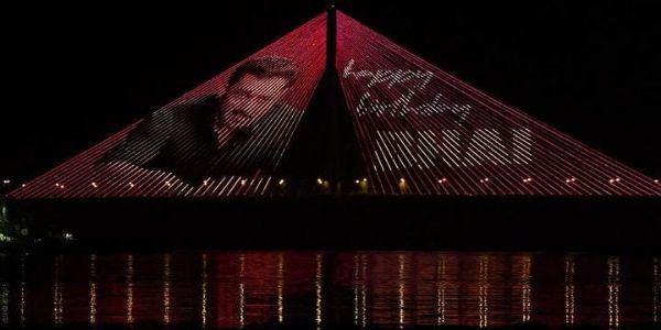 سلمان خان کے یوم پیدائش پر سی لنک بنا اسپیشل ٹریبیوٹ ، چراغاں کیا گیا