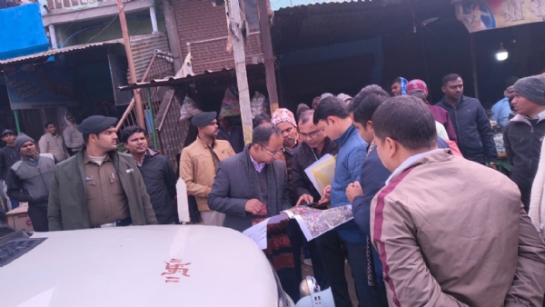 گرین فیلڈ بائی پاس کاضلع مجسٹریٹ نے معائنہ کیا، جلد تعمیر شروع کرنے کی ہدایت