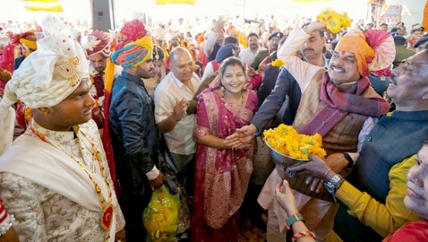 شپرا میں منعقد شریمد بھاگوت کتھا گیان گنگا اور 251 جوڑوں کی اجتماعی شادی کی تقریب