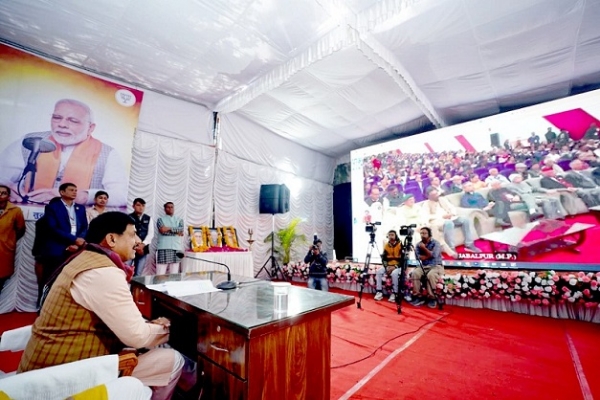 مہاراشٹر شکشن منڈل کی صد سالہ تقریبات سے اندور سے ورچوئل خطاب کرتے ہوئے وزیر اعلیٰ