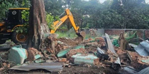 دھامی حکومت نے اب تک 571 مبینہ غیر قانونی مزاروں کو ہٹایا