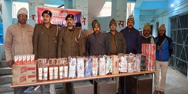 اسمگلر 98 لیٹر غیر ملکی شراب کے ساتھ گرفتار