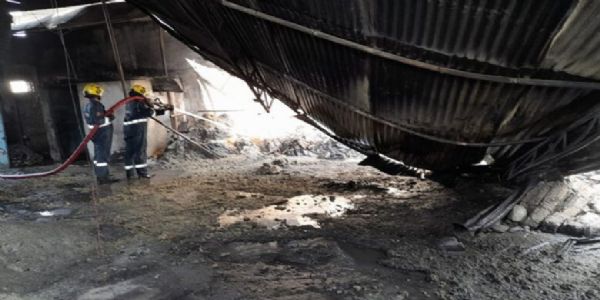 پلاسٹک کے یونٹ میں بڑے پیمانہ پرآتشزدگی