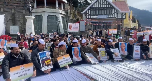 منریگا کو ختم کرنے کے فیصلے پر احتجاج،شملہ میں دھرنے پر بیٹھی ہماچل کابینہ