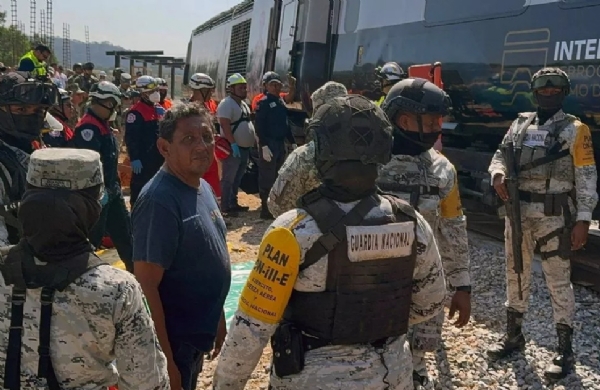 میکسیکو میں شدید ٹرین حادثہ ، 13 مسافر ہلاک، 98 زخمی