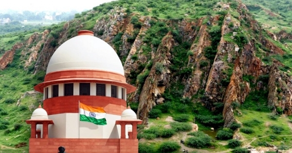 سپریم کورٹ نے اراولی معاملے میں اپنے ہی فیصلے پر روک لگا دی، مرکز اور متعلقہ ریاستوں کو نوٹس جاری