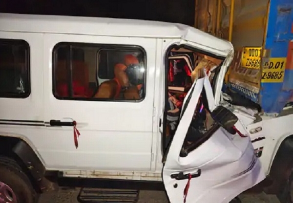 حادثے کا شکار گاڑی