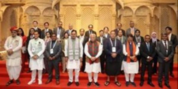 سالنامہ- 2025 : میٹرو ریل 1,000 کلومیٹر تک پہنچی، پی ایم اے وائی -یو کے تحت ایک کروڑ 22 لاکھ گھروں کو منظوری