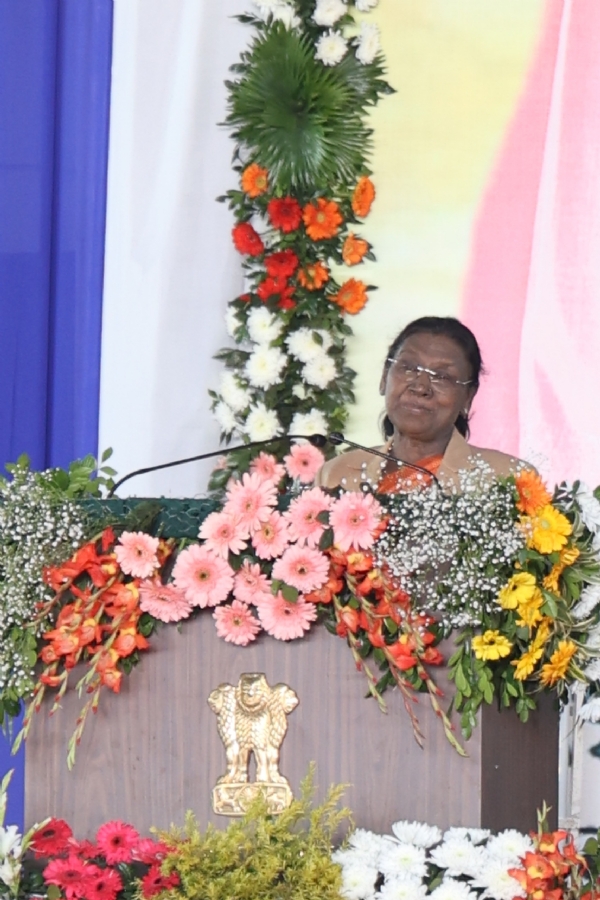 تین ریاستوں کے وزرائےاعلیٰ قبائیلی یونیورسٹی کے خواب کو پورا کرنے کے لیے مل کر کام کریں : صدرجمہوریہ