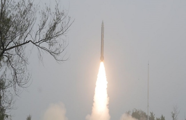 اڈیشہ کے ساحل پر ایک ہی لانچر سے دو پرلے میزائلوں کا کامیاب تجربہ