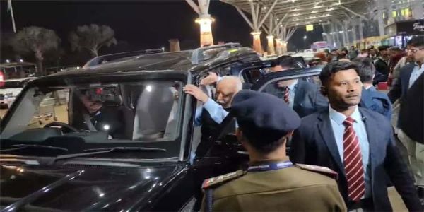 آر ایس ایس کے سربراہ ڈاکٹر موہن بھاگوت پہنچے رائے پور، دو پروگراموں میں شرکت کریں گے۔