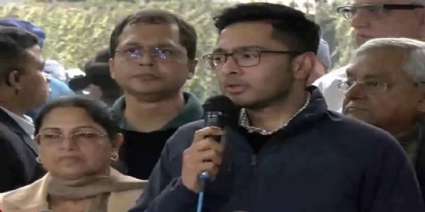 ترنمول کے وفد نے الیکشن کمیشن سے ملاقات کی