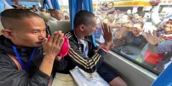 جنگ بندی معاہدے کے تحت تھائی لینڈ نے کمبوڈیا کے 18 فوجیوں کو رہا کیا