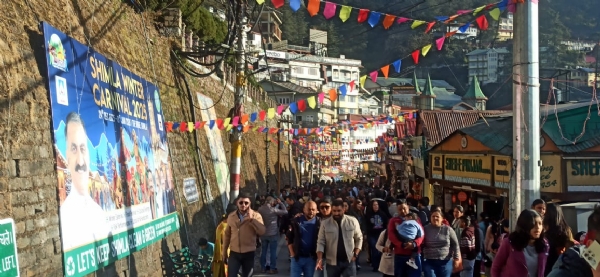 نئے سال کی تقریبات کے لیے سیاحوں سے بھرگیا شملہ،  سیکیورٹی کے سخت انتظامات