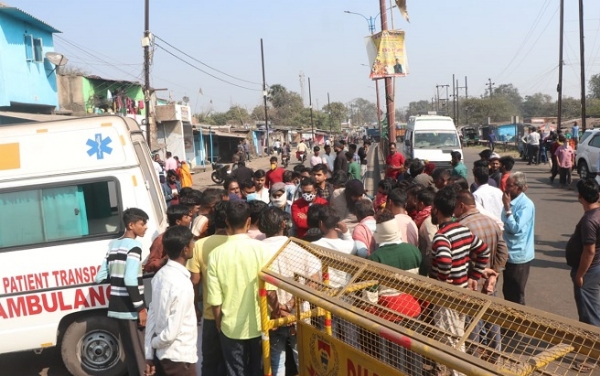 Toxic gas wreaks havoc in Dhanbad, 2 women die, panic prevails in area Toxic gas wreaks havoc in Dhanbad, 2 women die, panic prevails in area