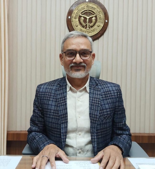 یوپی بورڈ: ہائی اسکول اور انٹرمیڈیٹ کی جوابی پرچہ کی ترتیب 103 سال بعد تبدیل یوپی بورڈ: ہائی اسکول اور انٹرمیڈیٹ کی جوابی پرچہ کی ترتیب 103 سال بعد تبدیل