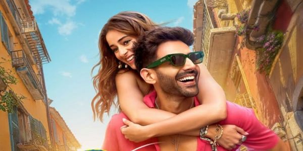 فلم ’تومیری میں تیرا‘ کا گانا’ ہم دونو ں‘ ریلیز، کارتک-اننیا کی کیمسٹری نے دل جیت لیے