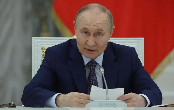 روسی صدر ولادیمیر پوتن نے یوکرین کوکیا خبردار، کہایوکرینی فوجیں واپس لوٹ جائیں ورنہ روس ڈونباس کو زبردستی حاصل کر لے گا: ولادیمیر پوتن