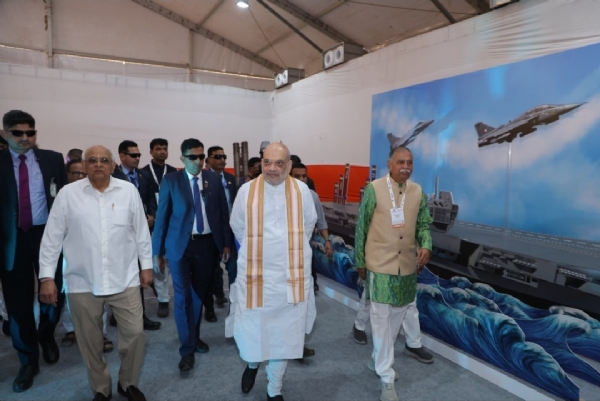 امت شاہ نے احمد آباد میں سودیسی اتسو 2025 عظیم الشان تقریب کا افتتاح کیا