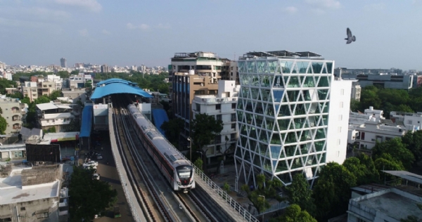 گجرات نے ایک اور سنگ میل حاصل کیا، فی کس آمدنی پہلی بار 3 لاکھ روپے سے تجاوز کر گئی