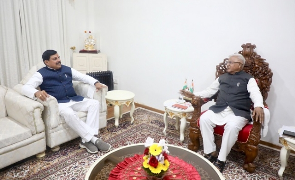 گورنر سے وزیر اعلیٰ نے ملاقات کی۔