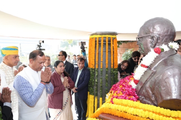 ڈاکٹر امبیڈکر کی زندگی جدوجہد، محنت اور مساوات کے اصولوں کی علامت ہے: ریکھا گپتا