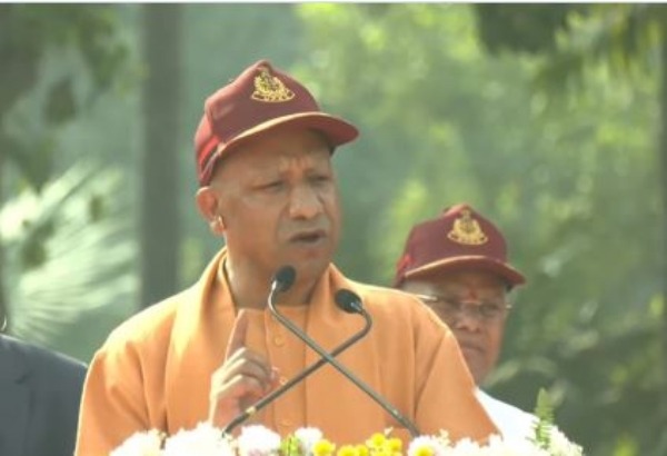 اتر پردیش ہوم گارڈز کے 63 ویں یوم تاسیس کی تقریبات میں وزیر اعلی یوگی کی شرکت