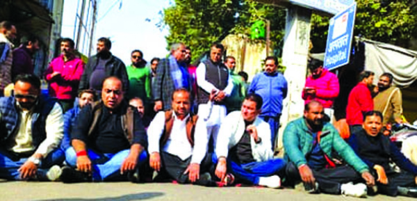 ضلع اسپتال کے مردہ خانے میں رکھی لاش کو چوہوں نے کتر دیا ، اہل خانہ کا ہنگامہ